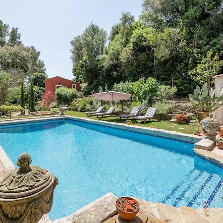 Villa Bastide Provencale Et Ses Dependances A 5 Kms De La *