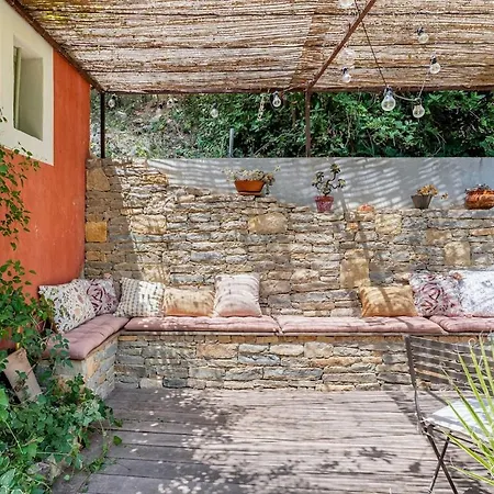 Bastide Provencale Et Ses Dependances A 5 Kms De La *