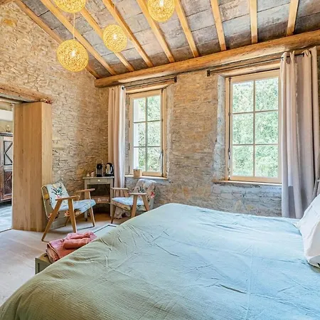 Bastide Provencale Et Ses Dependances A 5 Kms De La