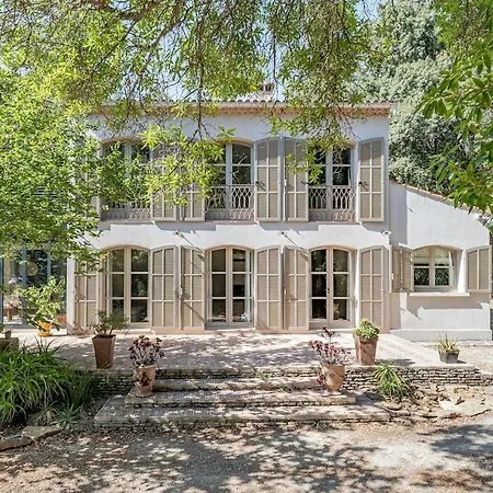 Bastide Provencale Et Ses Dependances A 5 Kms De La Вилла